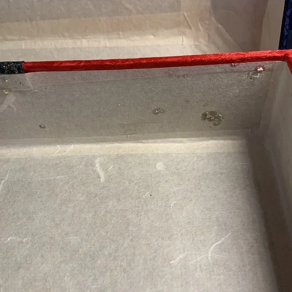 Asian inspired gift box red/white/blue paper lined - Picture 10 of 16